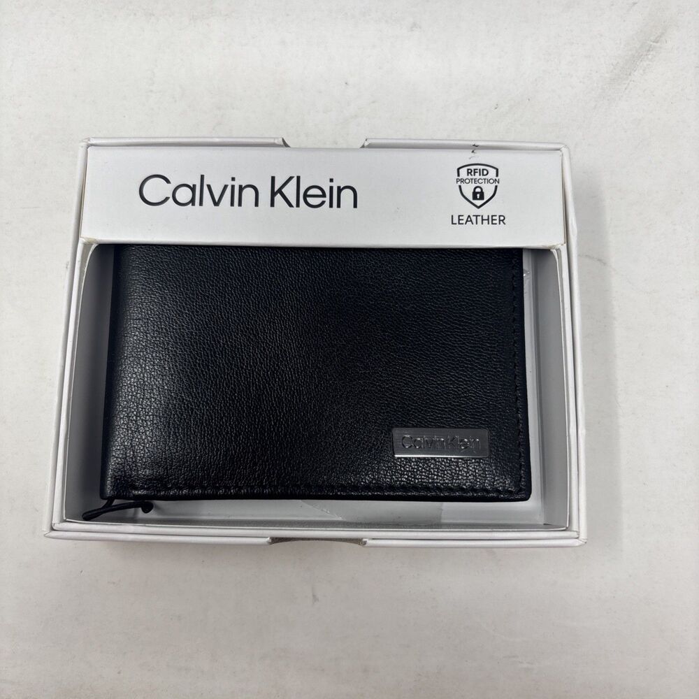 Calvin Klein Leather Wallet with RFID Blocking Black Style 31KA220001